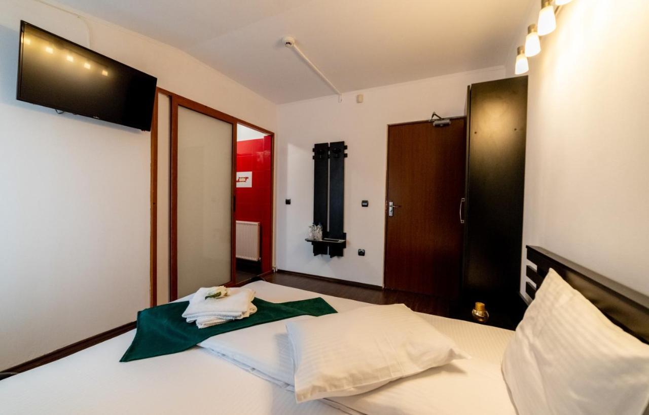 Escala Rooms Ghimbav Exteriér fotografie