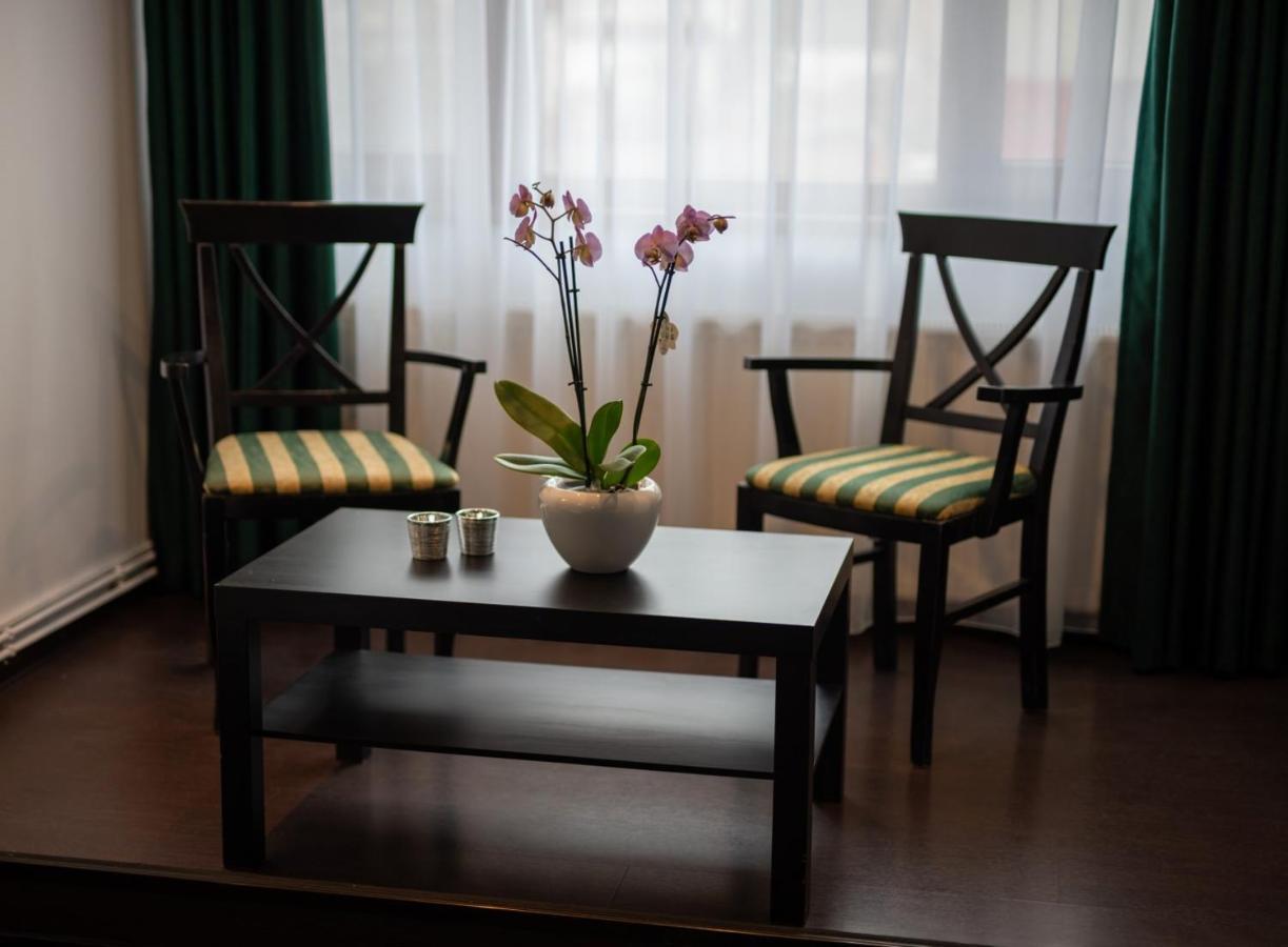 Escala Rooms Ghimbav Exteriér fotografie