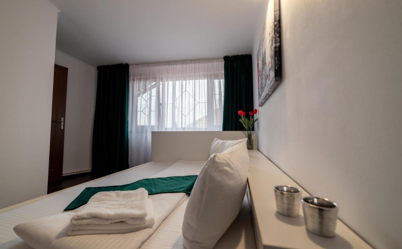 Escala Rooms Ghimbav Exteriér fotografie