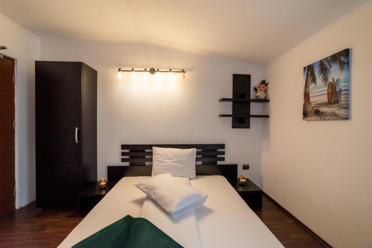 Escala Rooms Ghimbav Exteriér fotografie
