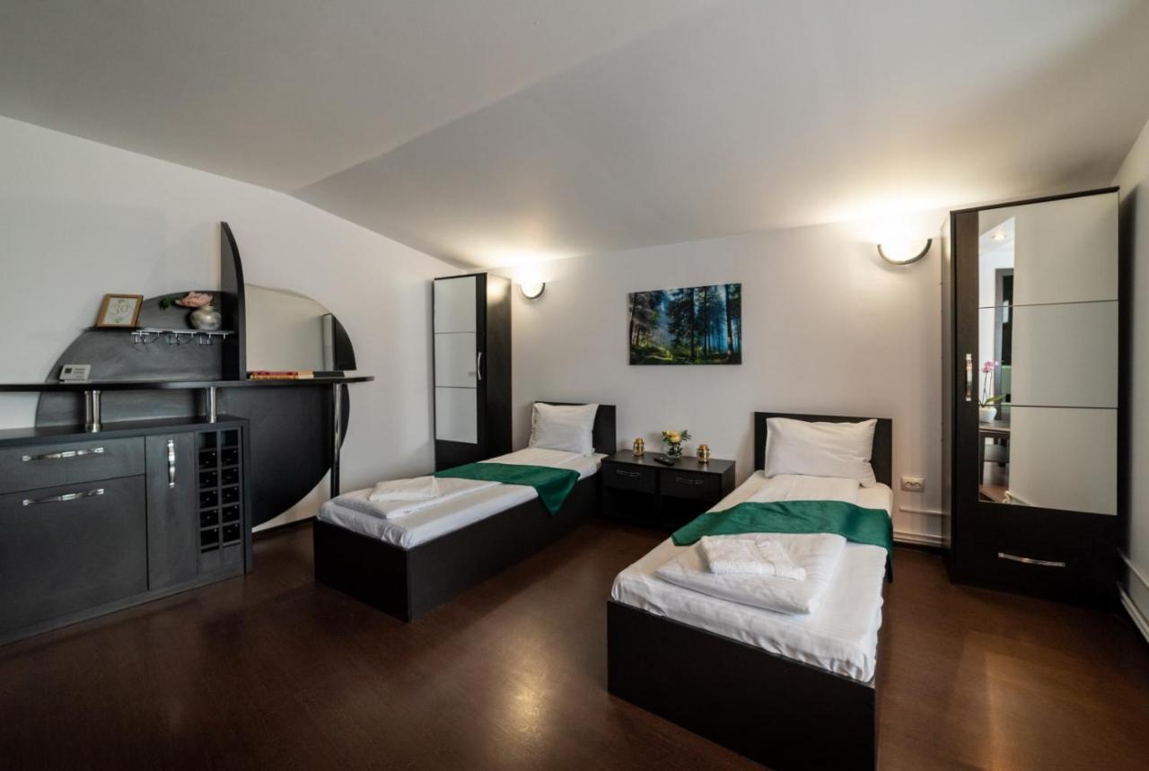 Escala Rooms Ghimbav Exteriér fotografie