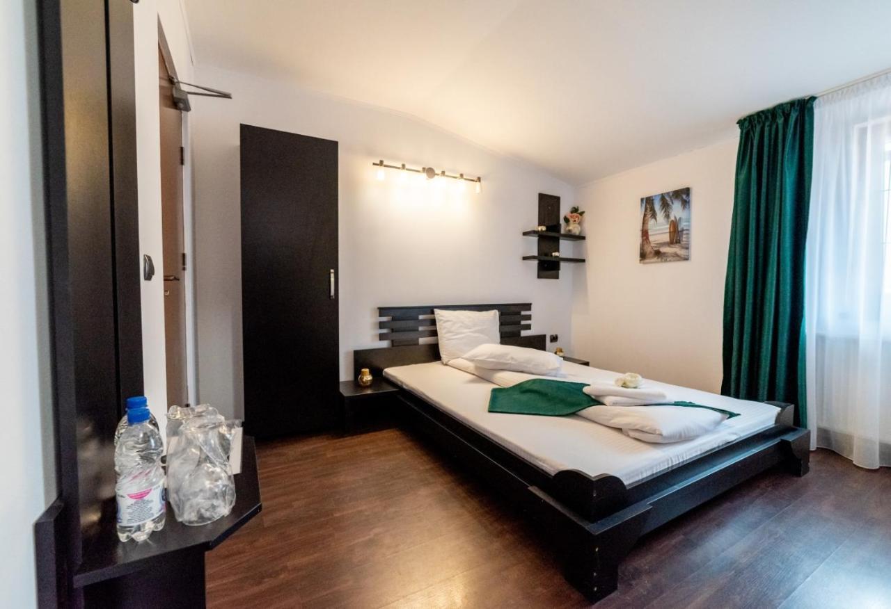 Escala Rooms Ghimbav Exteriér fotografie