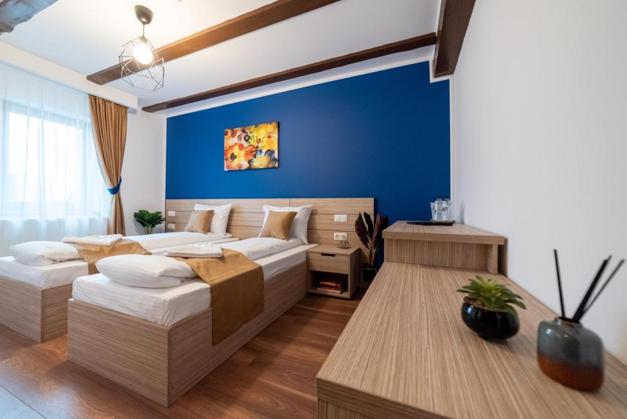 Escala Rooms Ghimbav Exteriér fotografie