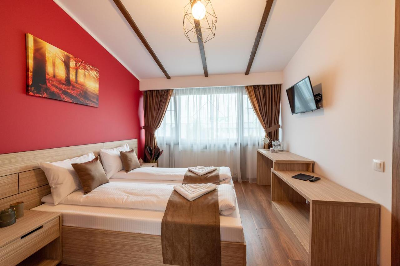 Escala Rooms Ghimbav Exteriér fotografie