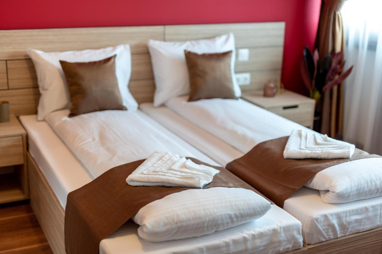Escala Rooms Ghimbav Exteriér fotografie